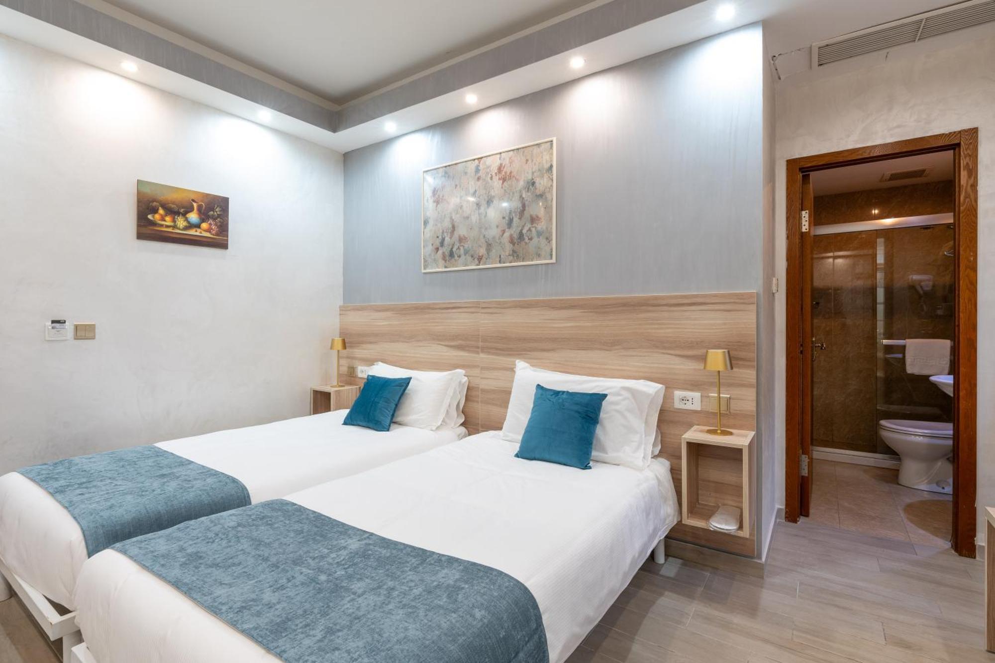 Leone D'Oro Guesthouse - Close To Piazza Vittorio Rome Luaran gambar