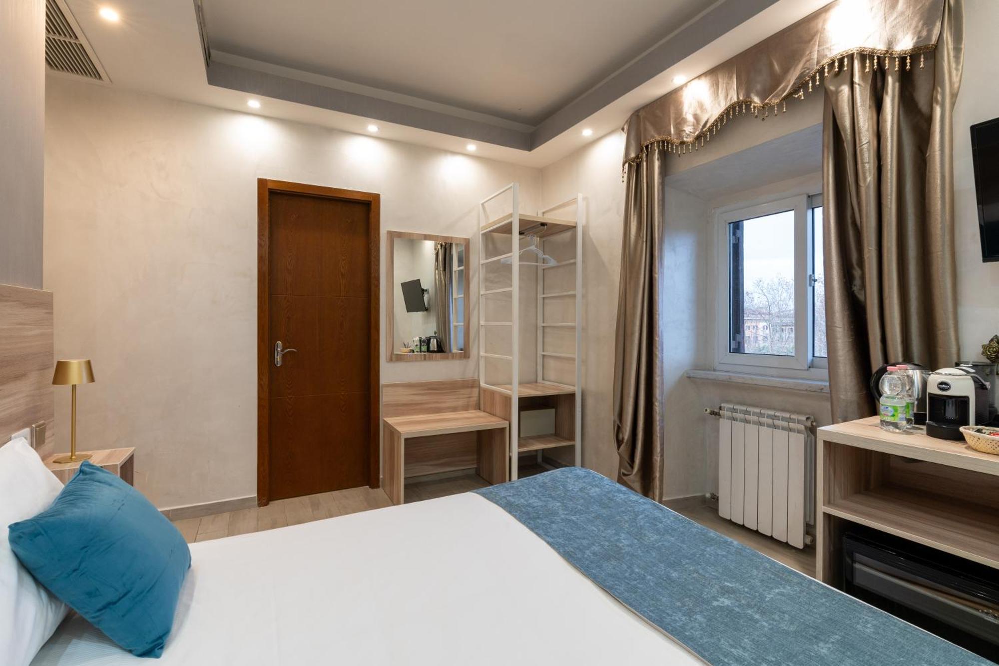 Leone D'Oro Guesthouse - Close To Piazza Vittorio Rome Luaran gambar